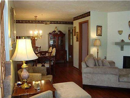 5th image of 115 Olde Newburgh Dr
