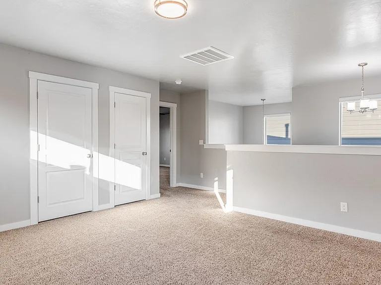 133 S Baraya Way — Photo 32