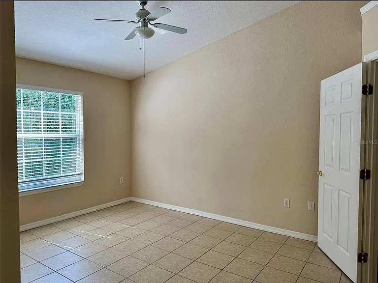 141 Reserve Cir #201 — Photo 7