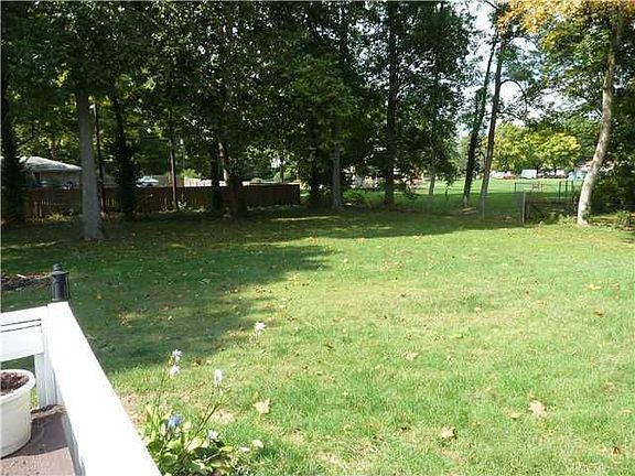 3rd image of 1398 N Hathaway Dr