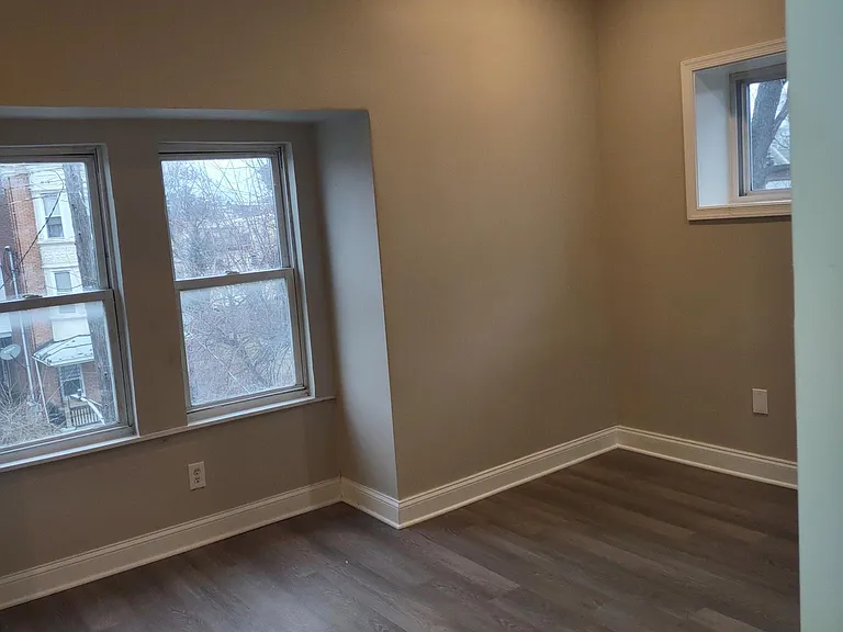 1712 W Tioga St — Photo 11