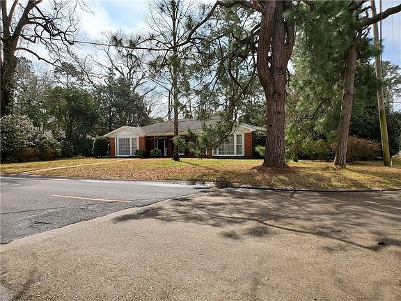 3rd image of 3802 Pecan Dr