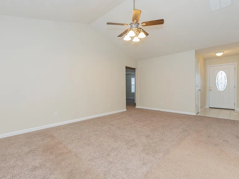 7778 Sandalwood Dr — Photo 2