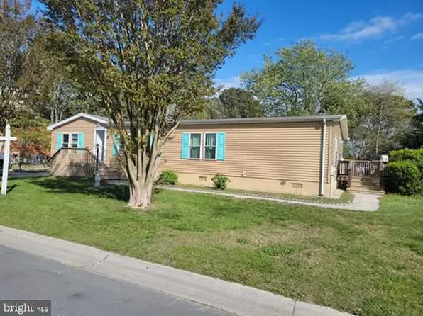 2 Coastal Dr, Berlin, MD 21811