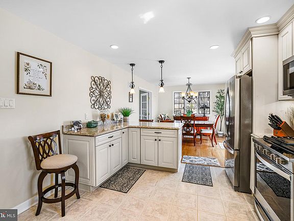 4th image of 14 Whitekirk Dr