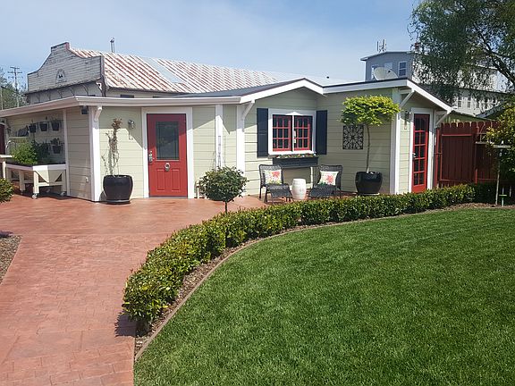 1 Car Garage & Workshop