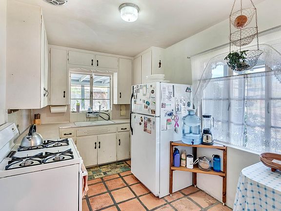 911 E. State Avenue, Phoenix AZ 85020