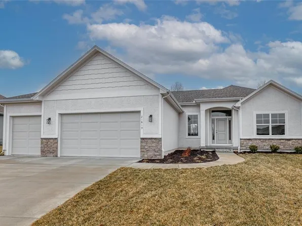 21819 W 177th Ter, Olathe, KS 66062