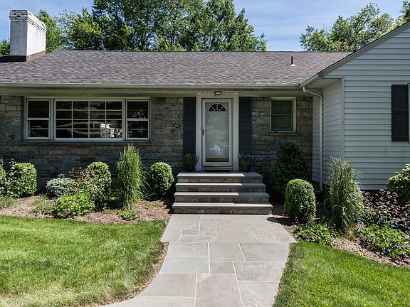 2nd image of 66 Hutchinson Blvd