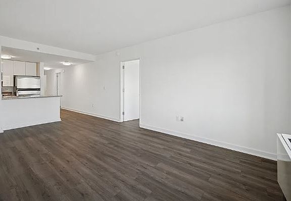 5th image of 111-42 157th St #2