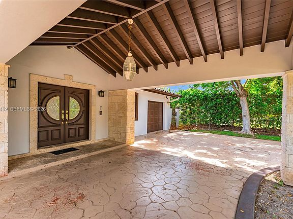 5th image of 6284 SW 26th St