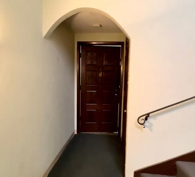 Camelot Village Apartments — Photo 14