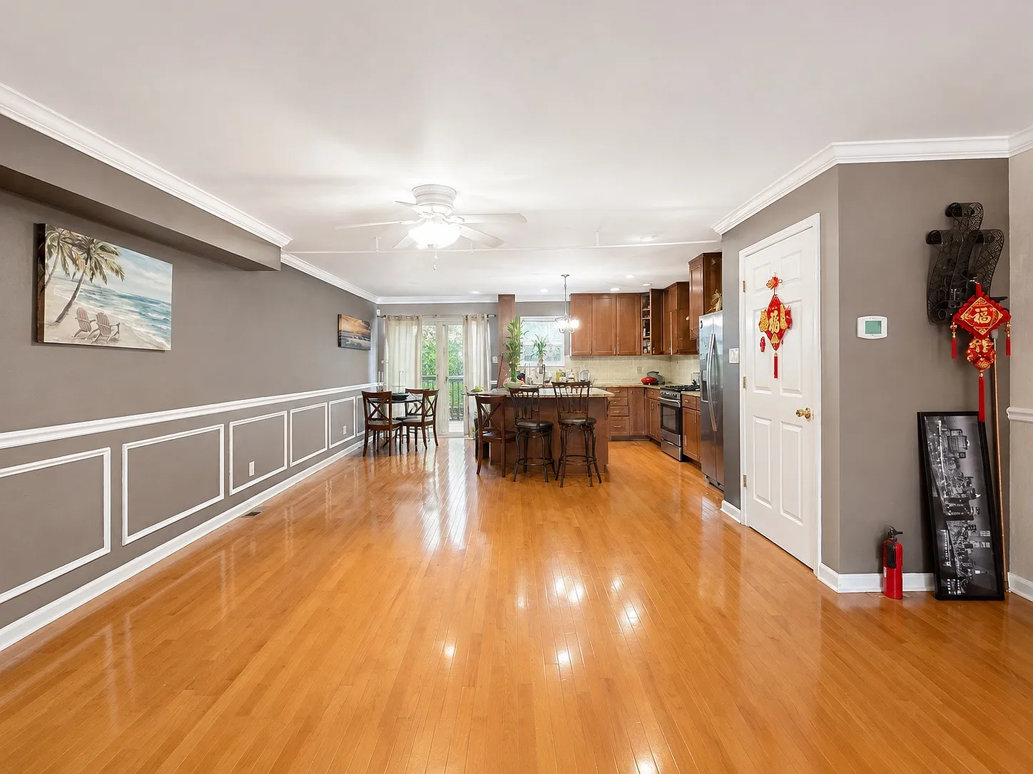 3 bed, 2288 sqft, $3,500 — Photo 3