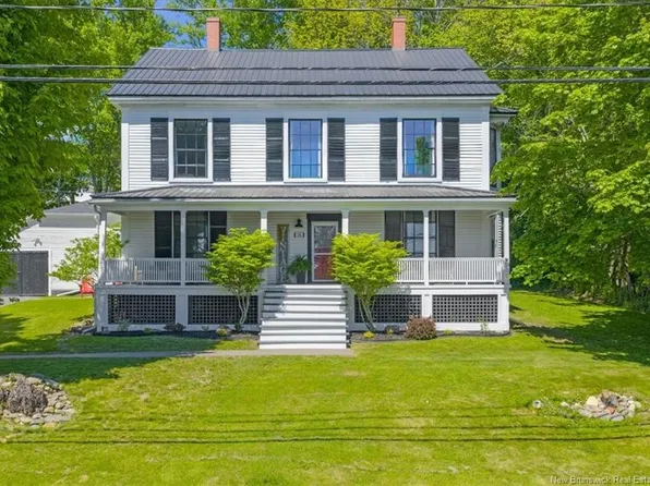 78 Parr St, Saint Andrews, NB E5B 1L8