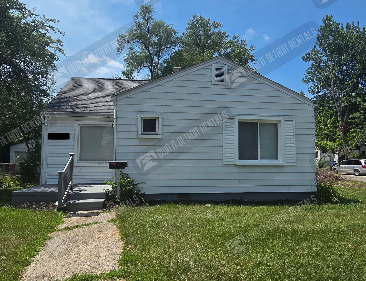 House - Ranch — Photo 1