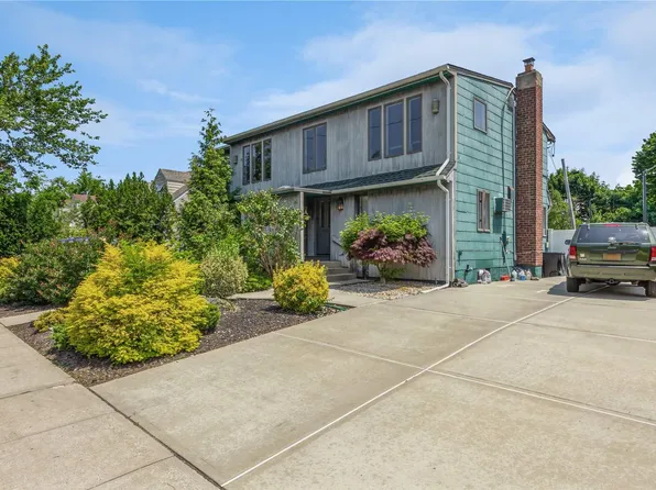 301 Merrick Avenue, East Meadow, NY 11554