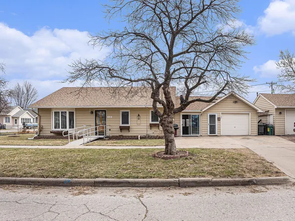 113 N 26th St, Council Bluffs, IA 51501