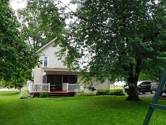 4th image of 303 E Prairie St