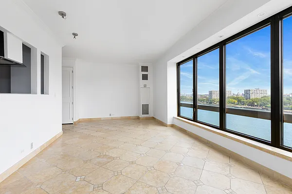 Rented by Compass | media 14