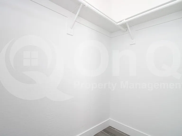 2153 W Morten Ave #2 — Photo 14