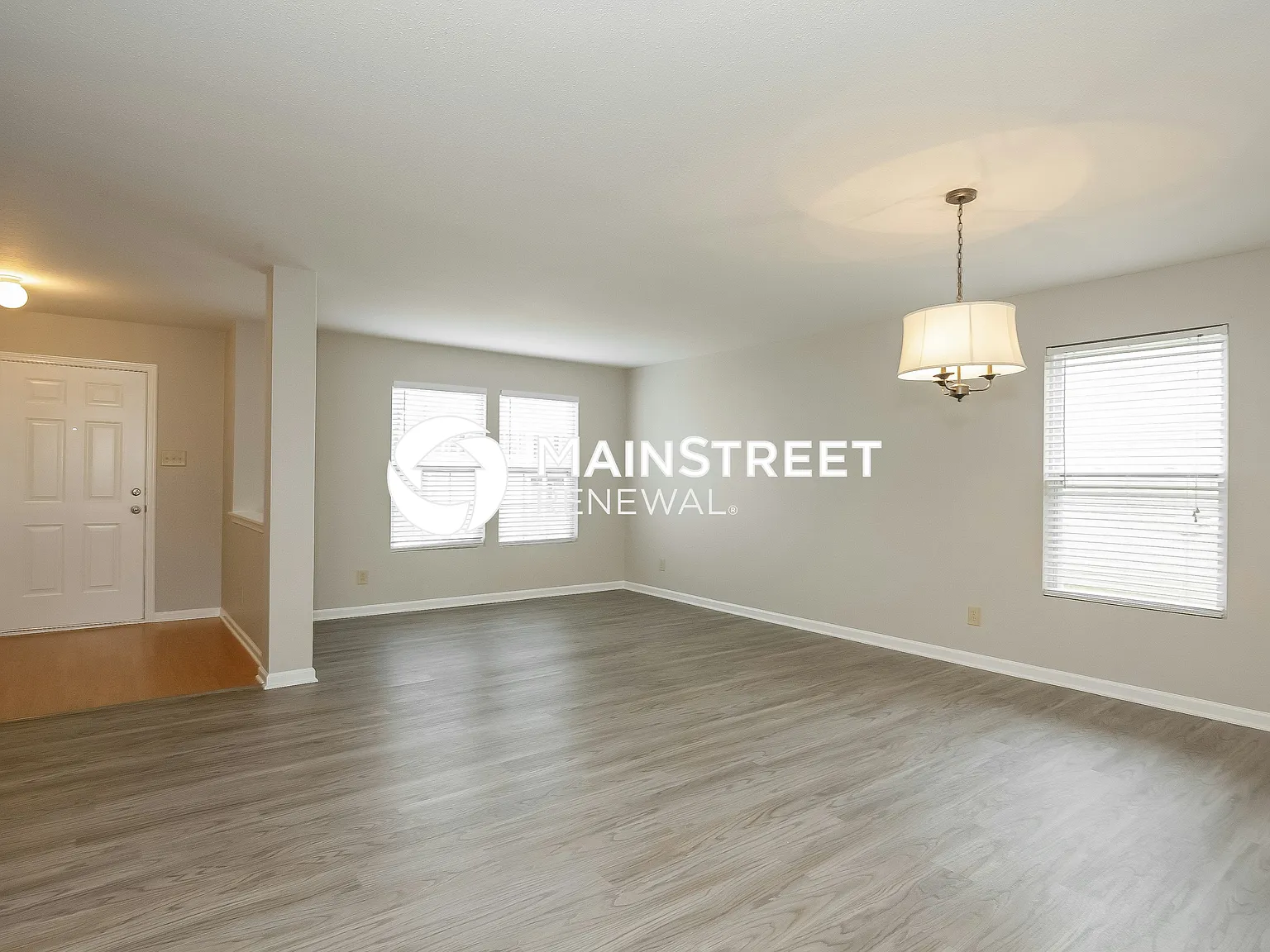3325 Aldwych Way — Photo 2