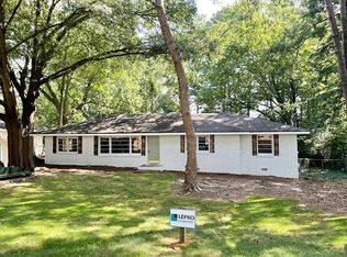 6711 Sunny Brook Ln, Sandy Springs, GA 30328