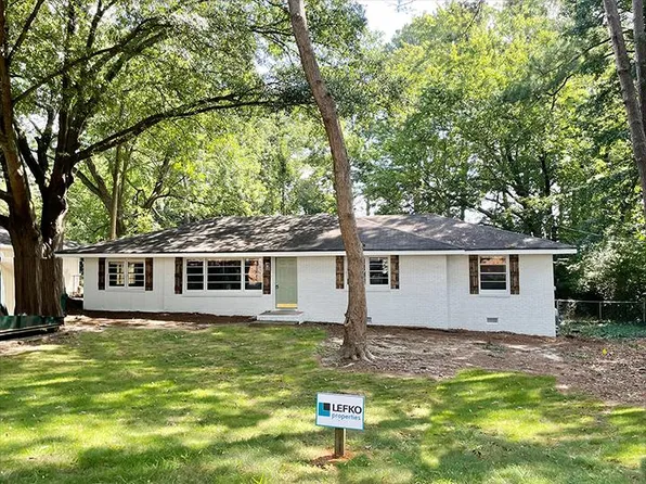 6711 Sunny Brook Ln, Sandy Springs, GA 30328