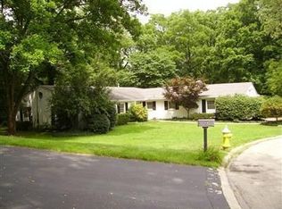 947 Oakcreek Dr, Dayton, OH 45429