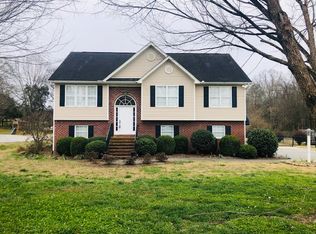 115 Fox St, Calhoun, GA 30701