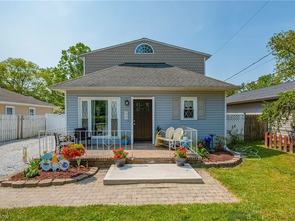 6972 Lake Rd, Madison, OH 44057