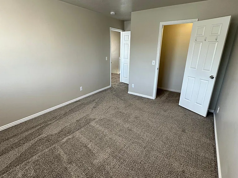665 E Eaglewood Dr #27 — Photo 11