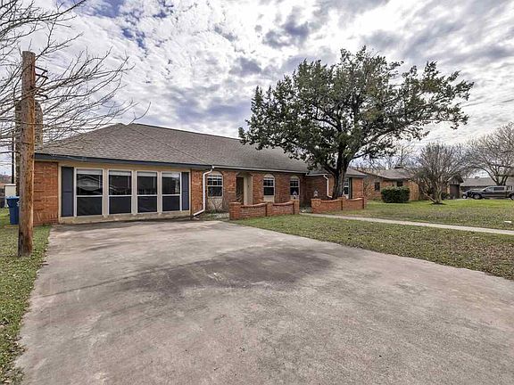 2nd image of 1409 Ocotilla Dr