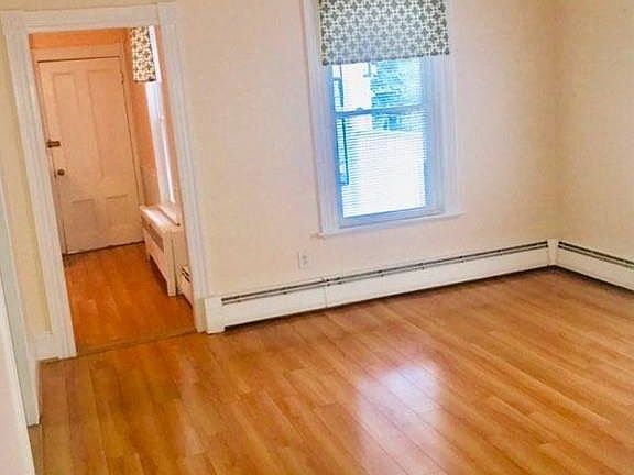 2nd image of 10 Nursery St #1