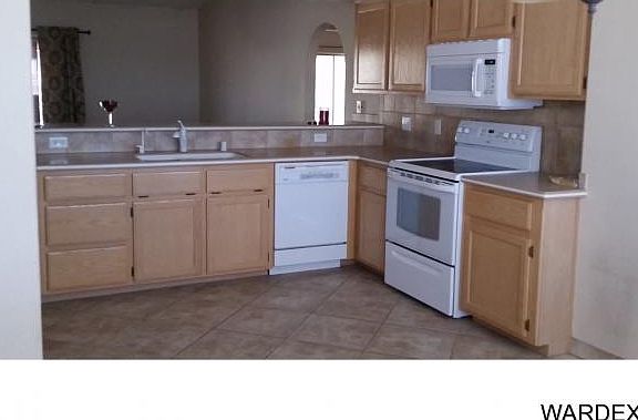2nd image of 3090 Aladdin Dr