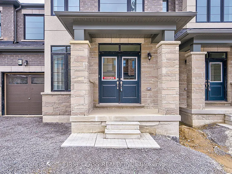 61 Kenneth Rogers Cres — Photo 1