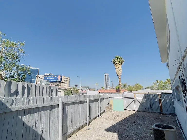 2317 Santa Rita Dr #4 — Photo 27