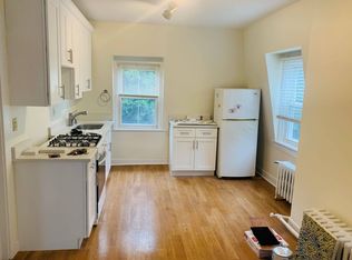 145 Carpenter Ave APT 5, Sea Cliff, NY 11579