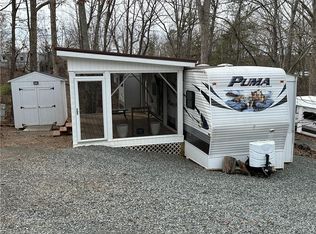 119 Sparrow Ln, New London, NC 28127