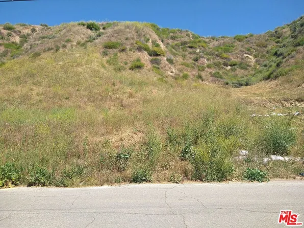 29669 Silver St, Castaic, CA 91384