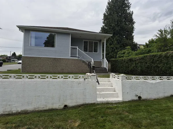 4298 McGill St, Burnaby, BC V5C 1M9