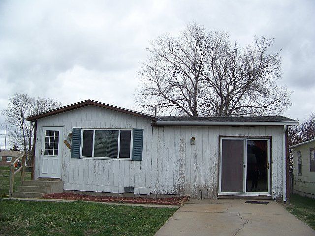 1st image of 2303 W 5th St