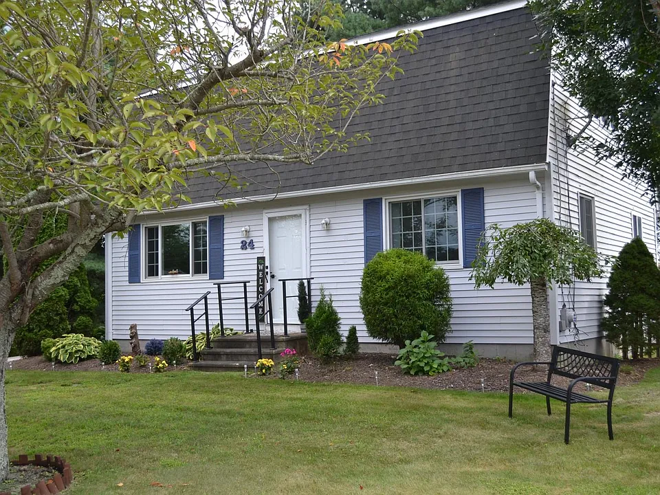 24 Longbow Dr