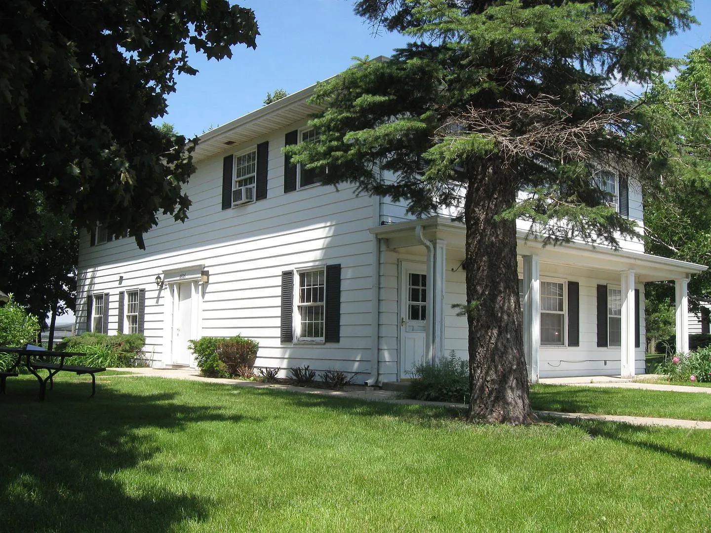 2926 S. Hwy 51 — Photo 2