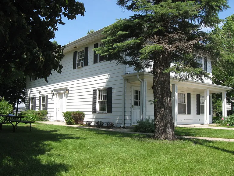 2926 S Highway 51 — Photo 2