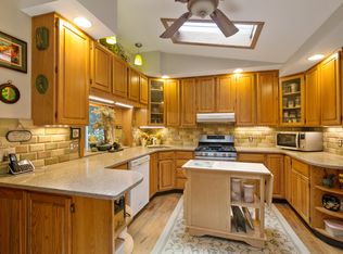 11505 Cherry Grove Dr, Gaithersburg, MD 20878