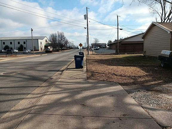 4th image of 410 W North St