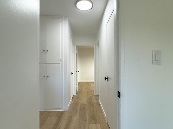 5th image of 3371 Preble Ave #3371