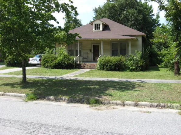 40 Edward St, Branchville, SC 29432