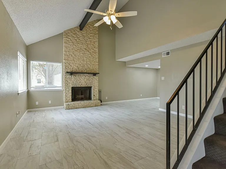 1141 Royal Crest Dr — Photo 13