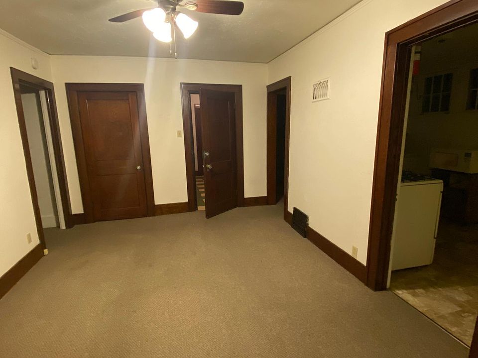 Livingroom looking at front entrance
